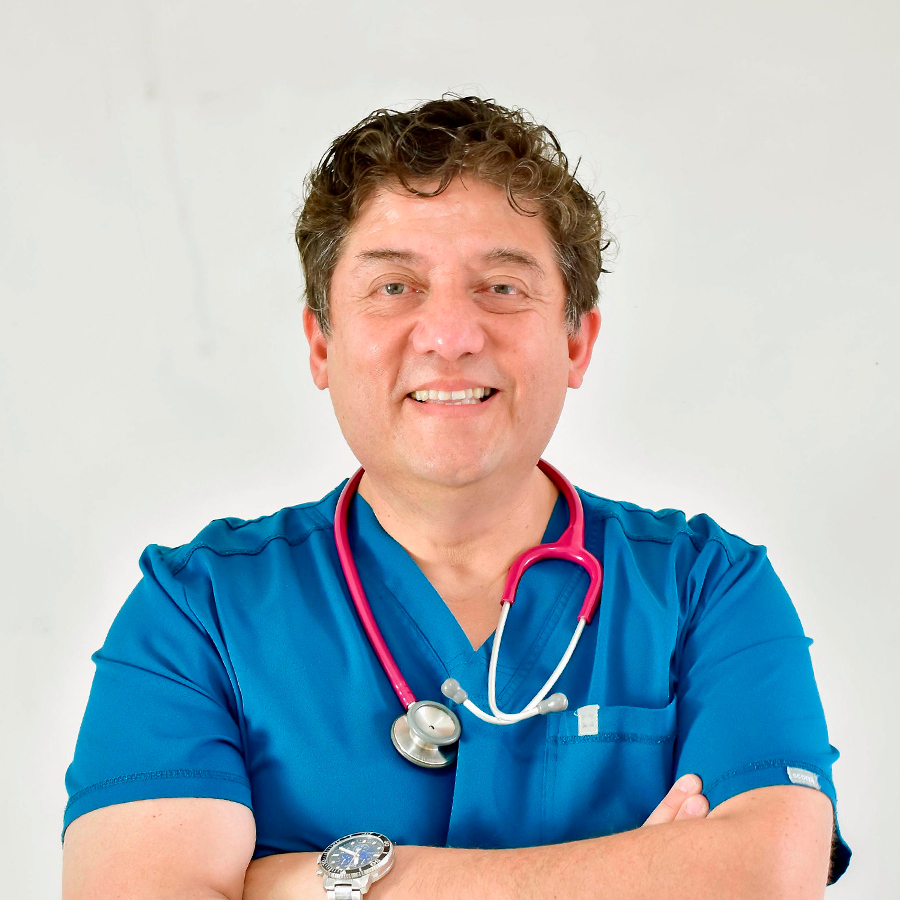 Dr. Cristián Villar Bordones